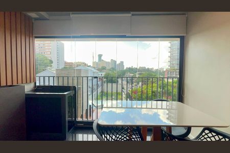 Studio para alugar com 28m², 1 quarto e sem vaga Studio para alugar com 28m², 1 quarto e sem vagaVaranda