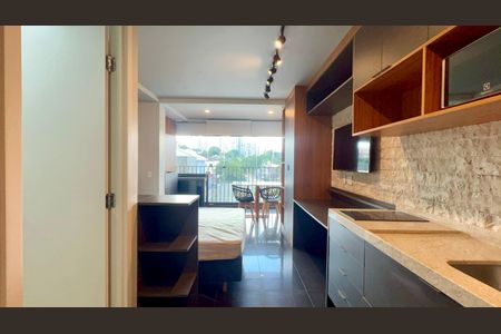 Cozinha de kitnet/studio para alugar com 1 quarto, 28m² em Sumaré, São Paulo
