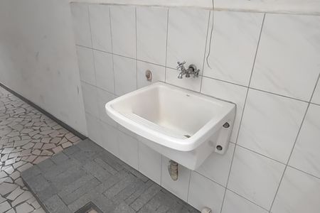 Casa para alugar com 30m², 1 quarto e sem vagaÁrea de Serviço