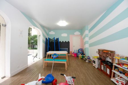 Apartamento para alugar com 220m², 3 quartos e 2 vagas Apartamento para alugar com 220m², 3 quartos e 2 vagasÁrea Comum - Brinquedoteca
