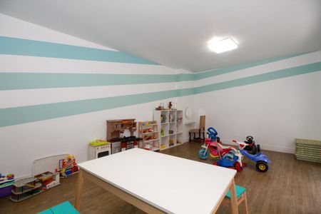 Apartamento para alugar com 220m², 3 quartos e 2 vagas Apartamento para alugar com 220m², 3 quartos e 2 vagasÁrea Comum - Brinquedoteca