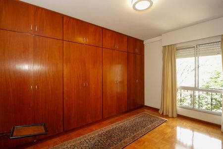 Apartamento para alugar com 220m², 3 quartos e 2 vagas Apartamento para alugar com 220m², 3 quartos e 2 vagasCloset da Suíte