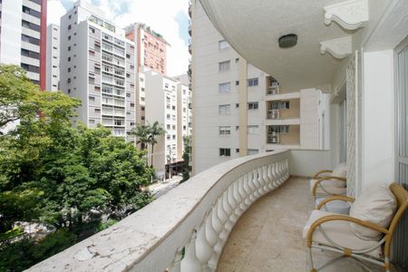 Apartamento para alugar com 220m², 3 quartos e 2 vagas Apartamento para alugar com 220m², 3 quartos e 2 vagasVaranda