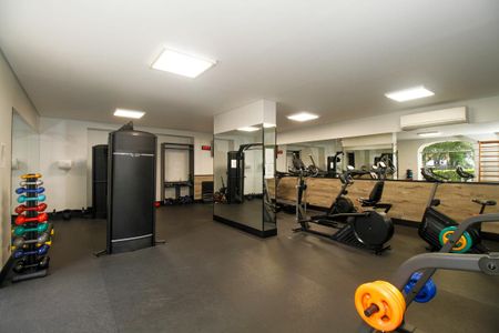 Apartamento para alugar com 220m², 3 quartos e 2 vagas Apartamento para alugar com 220m², 3 quartos e 2 vagasÁrea Comum - Academia