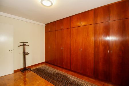 Apartamento para alugar com 220m², 3 quartos e 2 vagas Apartamento para alugar com 220m², 3 quartos e 2 vagasCloset da Suíte