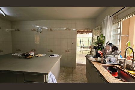 Casa à venda com 150m², 3 quartos e 3 vagas