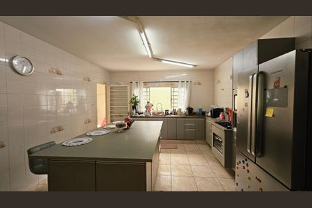 Casa à venda com 150m², 3 quartos e 3 vagas