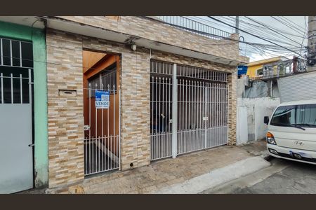 Fachada de casa à venda com 6 quartos, 250m² em Lauzane Paulista, São Paulo