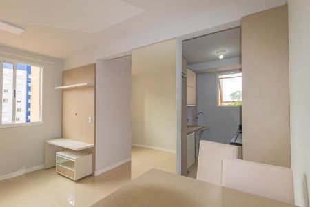 Sala de apartamento para alugar com 2 quartos, 48m² em Olaria, Canoas