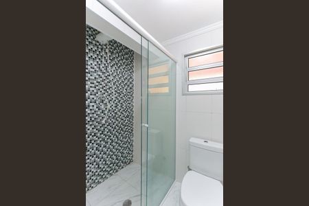 Casa à venda com 150m², 3 quartos e 1 vaga Casa à venda com 150m², 3 quartos e 1 vagaEdícula - Banheiro