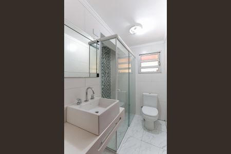 Casa à venda com 150m², 3 quartos e 1 vaga Casa à venda com 150m², 3 quartos e 1 vagaEdícula - Banheiro