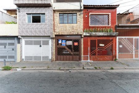 Casa à venda com 150m², 3 quartos e 1 vaga Casa à venda com 150m², 3 quartos e 1 vagaFachada + plaquinha