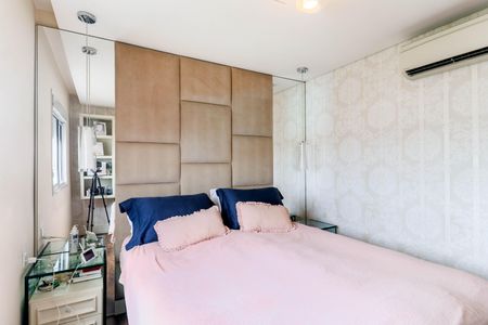 Apartamento à venda com 130m², 3 quartos e 2 vagas Apartamento à venda com 130m², 3 quartos e 2 vagasSuíte