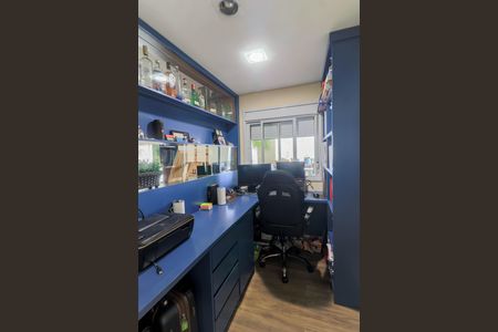 Apartamento à venda com 130m², 3 quartos e 2 vagas Apartamento à venda com 130m², 3 quartos e 2 vagasEscritório