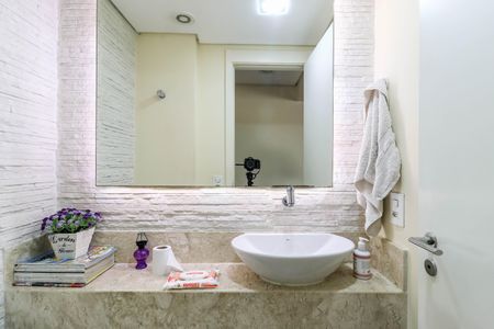 Apartamento à venda com 130m², 3 quartos e 2 vagas Apartamento à venda com 130m², 3 quartos e 2 vagasLavabo