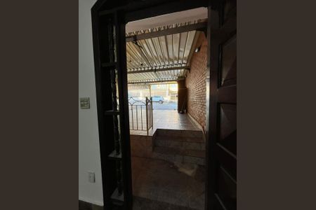 Casa para alugar com 200m², 4 quartos e 2 vagasSala