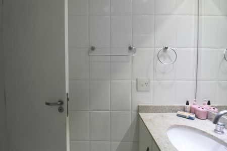 Apartamento para alugar com 120m², 3 quartos e 2 vagasBanheiro Social