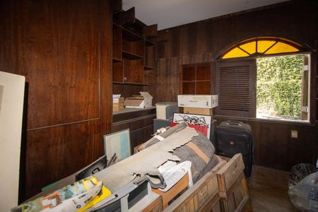 Apartamento à venda com 1430m², 5 quartos e 5 vagas Apartamento à venda com 1430m², 5 quartos e 5 vagasEscritório