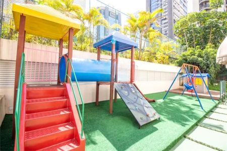 Apartamento à venda com 170m², 4 quartos e 2 vagasÁrea externa