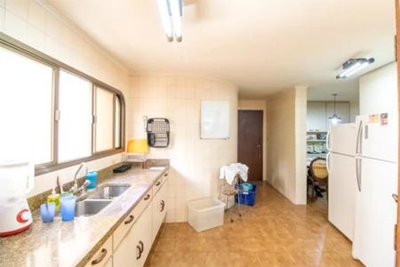 Apartamento à venda com 170m², 4 quartos e 2 vagasCozinha