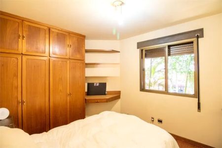 Apartamento à venda com 170m², 4 quartos e 2 vagasQuarto