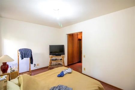 Apartamento à venda com 170m², 4 quartos e 2 vagasQuarto