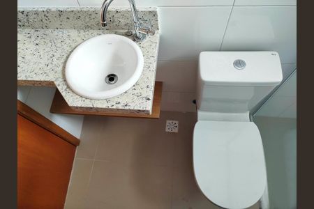 Studio para alugar com 30m², 1 quarto e sem vaga Studio para alugar com 30m², 1 quarto e sem vagaBanheiro