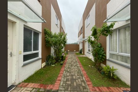 Casa de condomínio para alugar com 52m², 2 quartos e 1 vagaFachada
