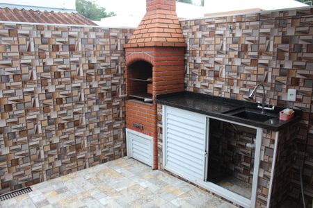 Casa de condomínio para alugar com 52m², 2 quartos e 1 vagaQuintal