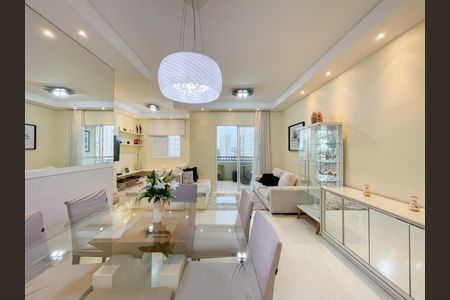 Apartamento à venda com 74m², 2 quartos e 1 vagaSala