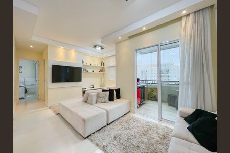 Apartamento à venda com 74m², 2 quartos e 1 vagaSala