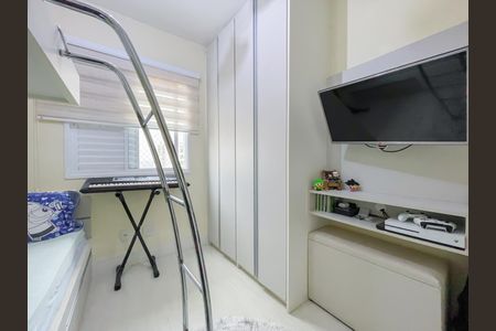 Apartamento à venda com 74m², 2 quartos e 1 vagaQuarto 2