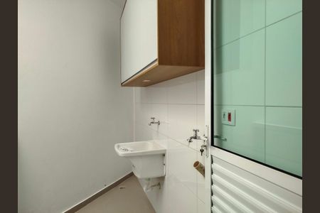 Área de serviço de kitnet/studio para alugar com 1 quarto, 36m² em Vila Alpina, São Paulo