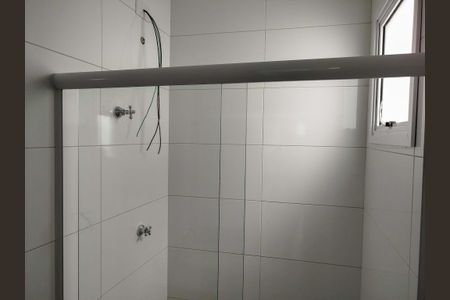 Banheiro de kitnet/studio para alugar com 1 quarto, 36m² em Vila Alpina, São Paulo