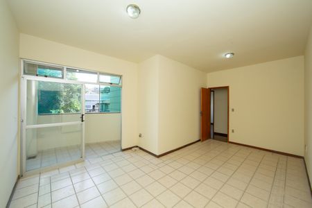 SALA de apartamento para alugar com 3 quartos, 82m² em Padre Eustáquio, Belo Horizonte