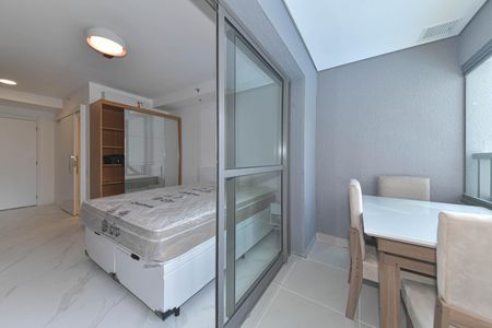 Studio para alugar com 32m², 1 quarto e sem vagaVaranda