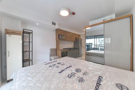 Quarto de kitnet/studio para alugar com 1 quarto, 32m² em Santo Amaro, São Paulo