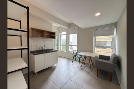 Studio de kitnet/studio para alugar com 1 quarto, 30m² em República, São Paulo
