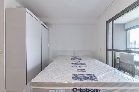 Quarto de kitnet/studio para alugar com 1 quarto, 28m² em Santo Amaro, São Paulo