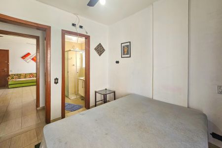 Quarto 1 de apartamento para alugar com 2 quartos, 64m² em Parque Enseada, Guarujá