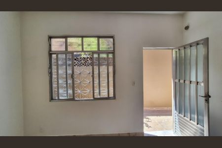 Sala de casa para alugar com 2 quartos, 2m² em Olaria, Rio de Janeiro