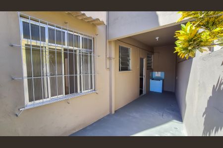 Casa para alugar com 2m², 2 quartos e sem vagaÁrea de Serviço