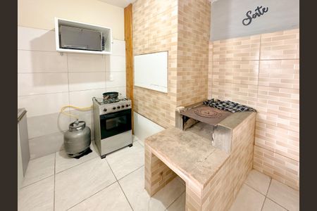 Casa para alugar com 75m², 2 quartos e 2 vagasCozinha 1