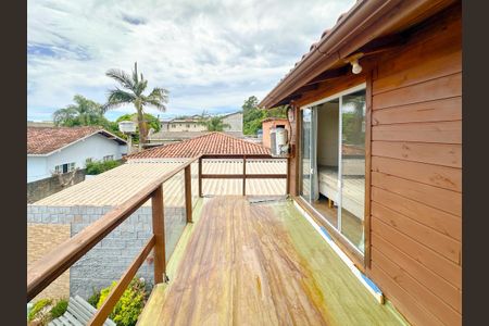 Casa para alugar com 75m², 2 quartos e 2 vagasVaranda