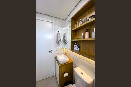 Apartamento para alugar com 44m², 2 quartos e 1 vaga Apartamento para alugar com 44m², 2 quartos e 1 vagaBanheiro