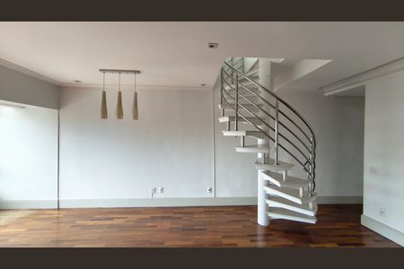 Apartamento para alugar com 170m², 2 quartos e 3 vagasSala
