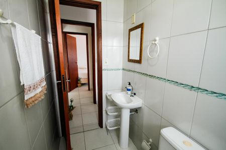 Apartamento para alugar com 69m², 2 quartos e 1 vaga Apartamento para alugar com 69m², 2 quartos e 1 vagaBanheiro da Suíte 1