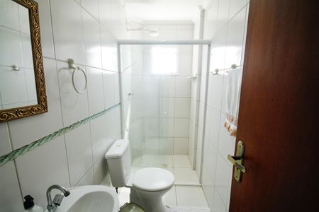 Apartamento para alugar com 69m², 2 quartos e 1 vaga Apartamento para alugar com 69m², 2 quartos e 1 vagaBanheiro da Suíte 1