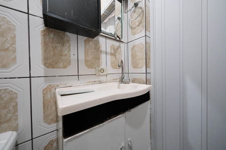 Banheiro de casa para alugar com 1 quarto, 40m² em Jardim Maringa, São Paulo