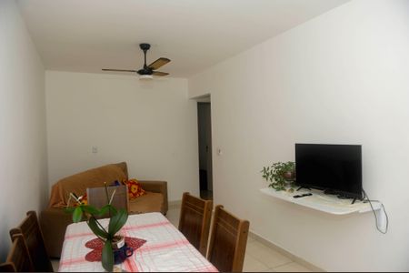 Sala de apartamento para alugar com 2 quartos, 56m² em Vila Bruno, Itaquaquecetuba